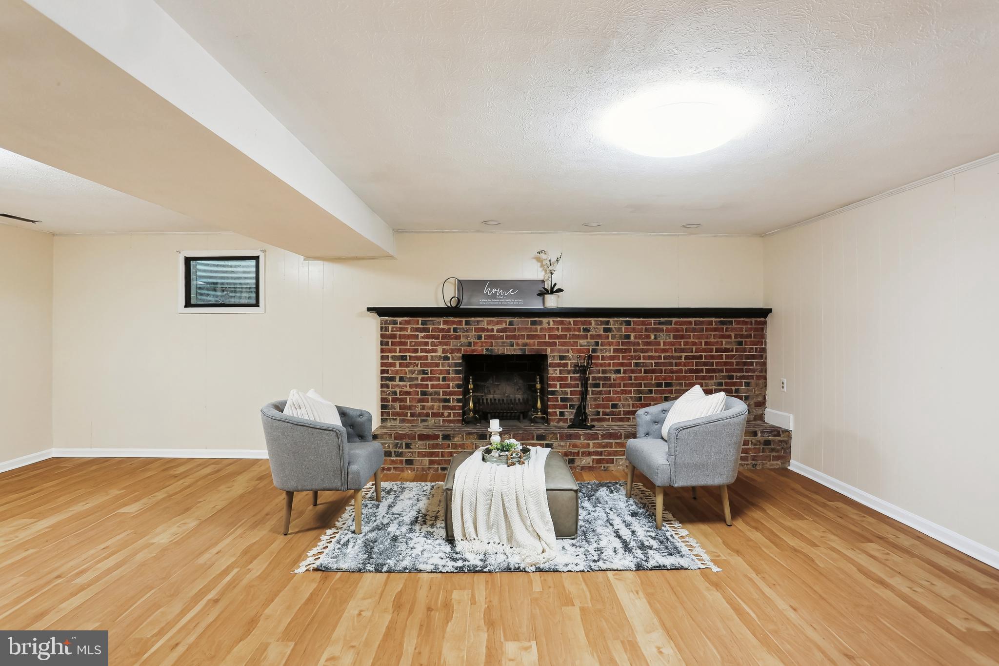 DIAMOND COURTS - Residential