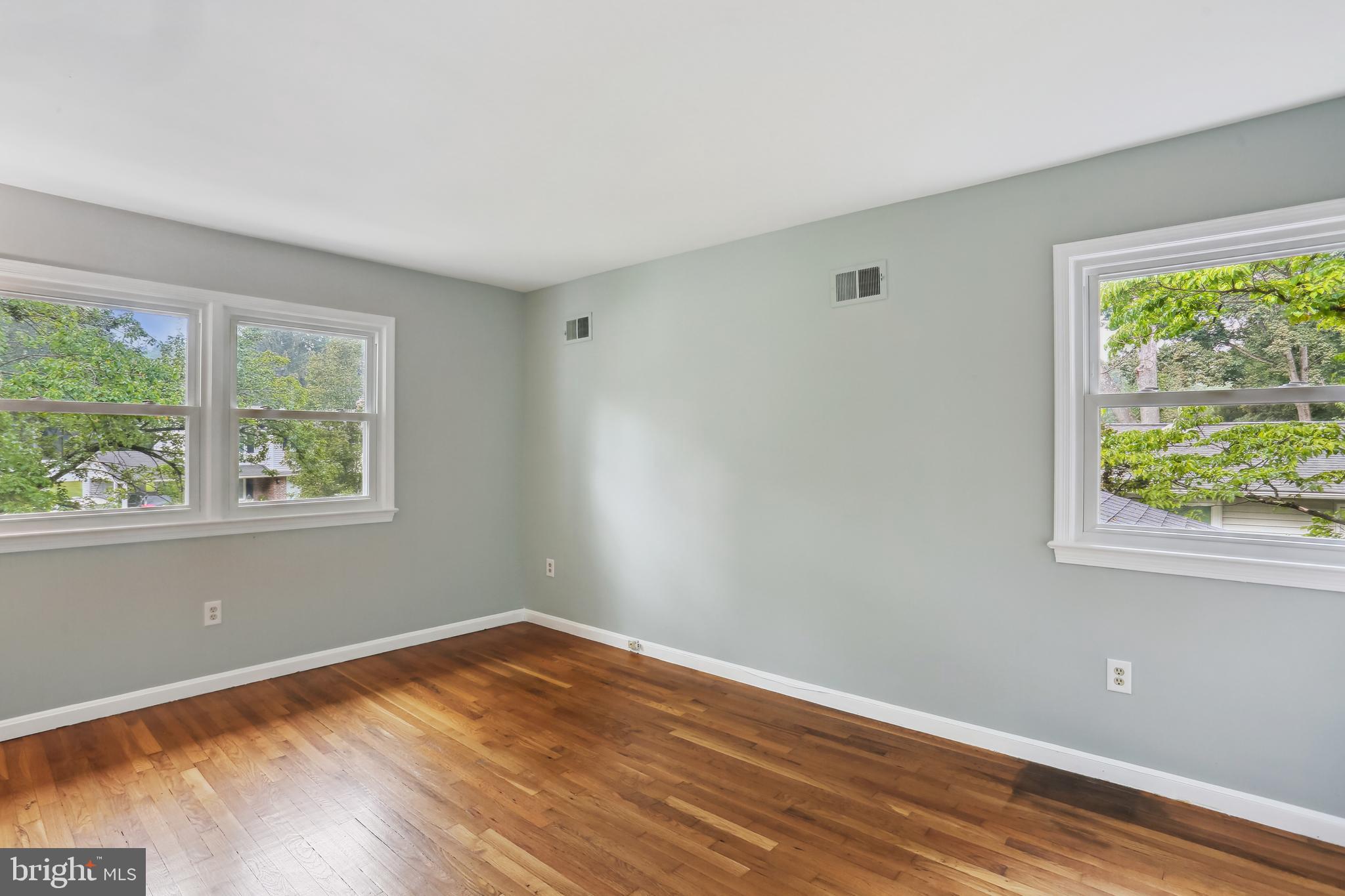 DIAMOND COURTS - Residential