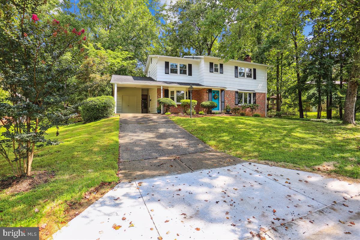 DIAMOND COURTS - Residential