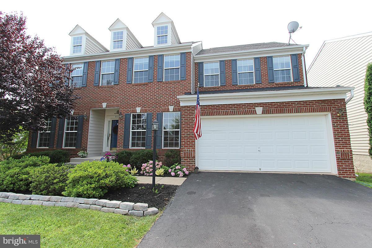 BROAD RUN OAKS - Residential