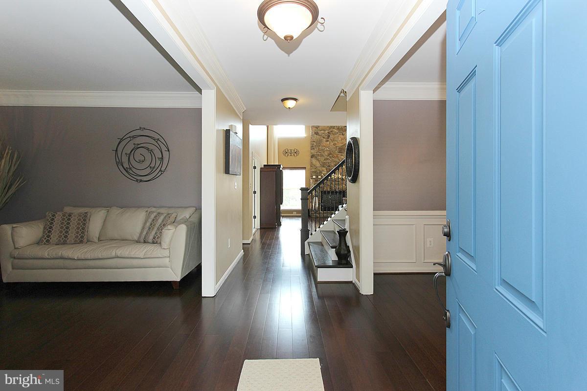 BROAD RUN OAKS - Residential