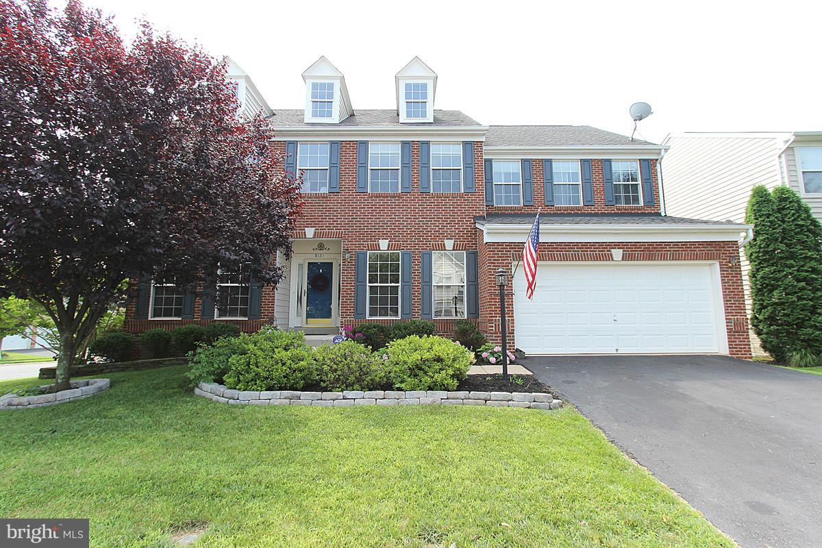 BROAD RUN OAKS - Residential