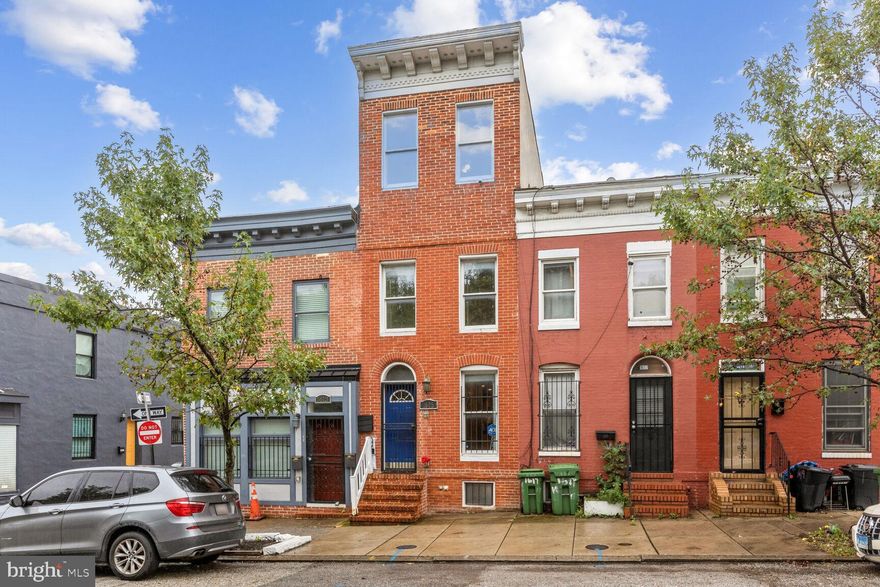 You've found the cutest house in the whole neighborhood with this one... Exposed brick, custom gourmet kitchen with granite counters and  stainless appliances...Many Unique Features - Enjoy your morning coffee from the balcony... just  a short trip to the laundry appliances located on the bedroom level... Beautiful custom staircases with wrought iron railings... want more, how bout 9' ceilings,  double convection wall ovens, recessed lighting and loads of storage! This home has been lovingly cared for and maintained- You will fall in love with it! Just a stones throw from the stadiums, downtown, Mt Vernon etc!