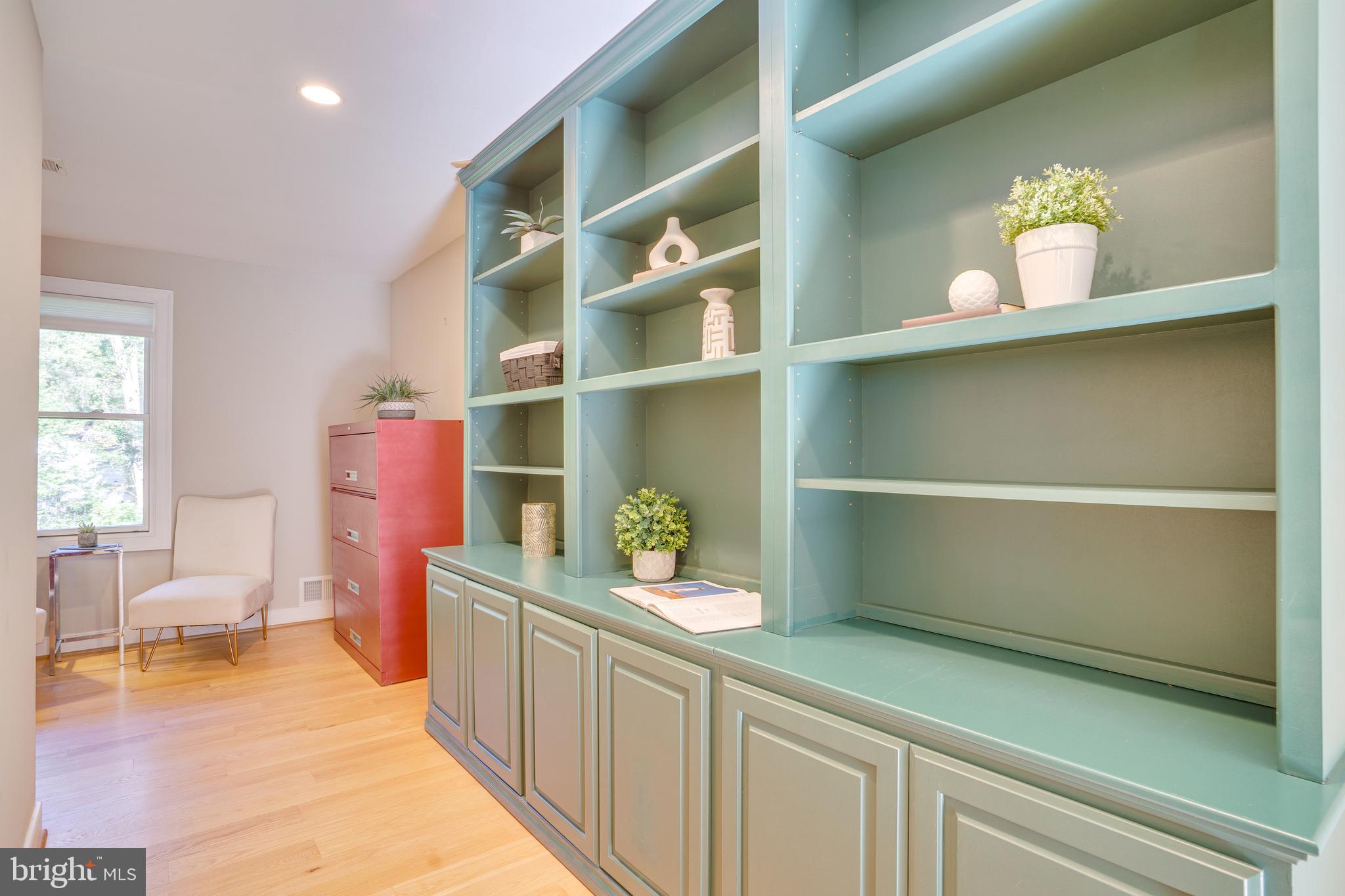 RESTON - Residential