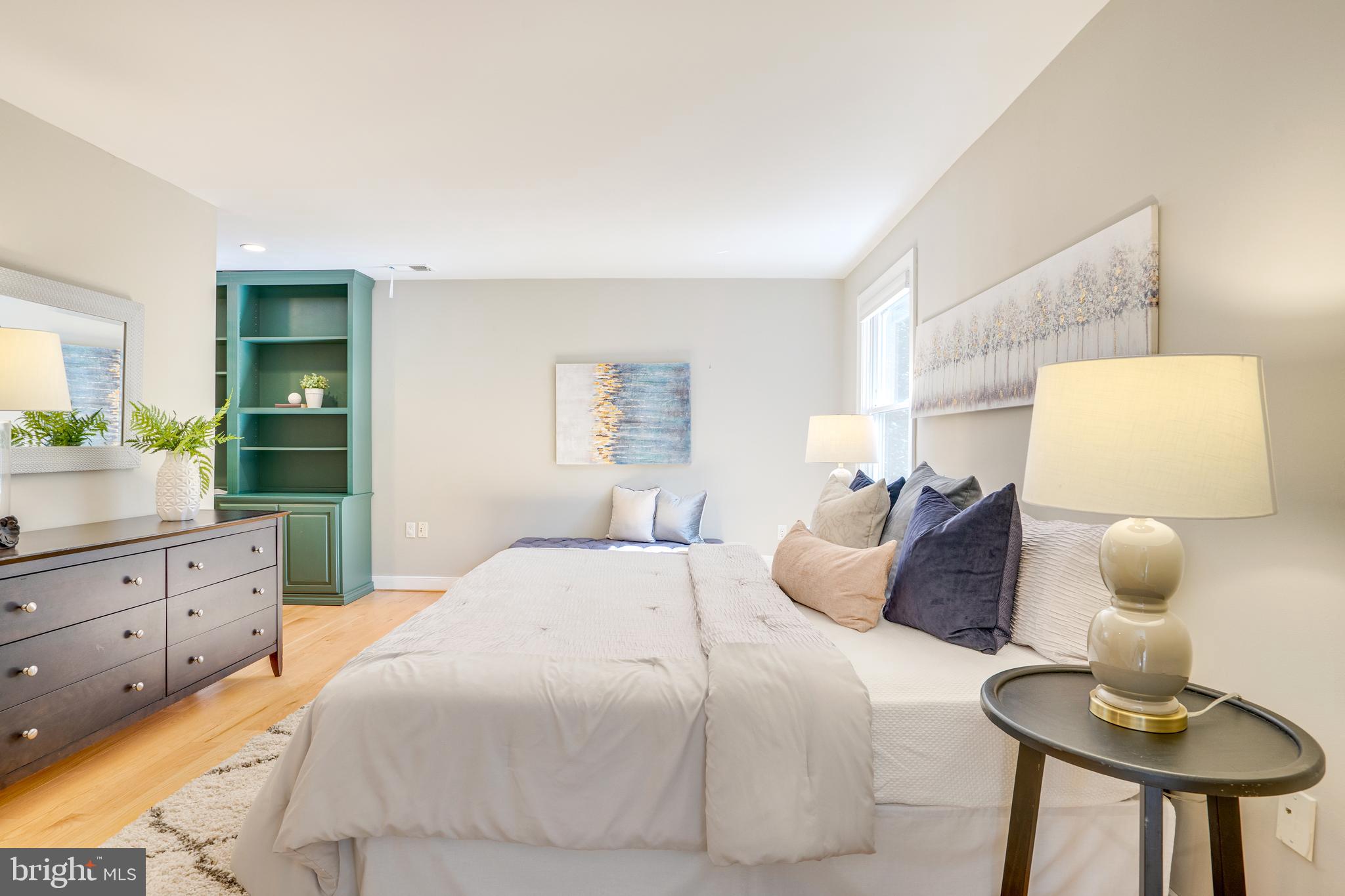 RESTON - Residential