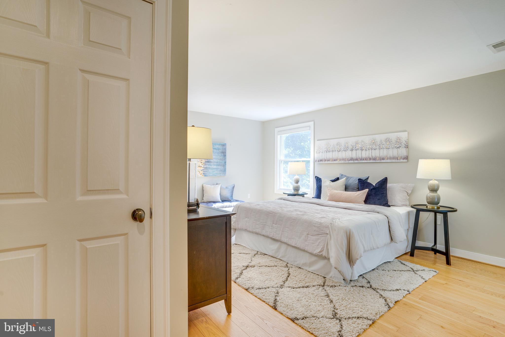 RESTON - Residential