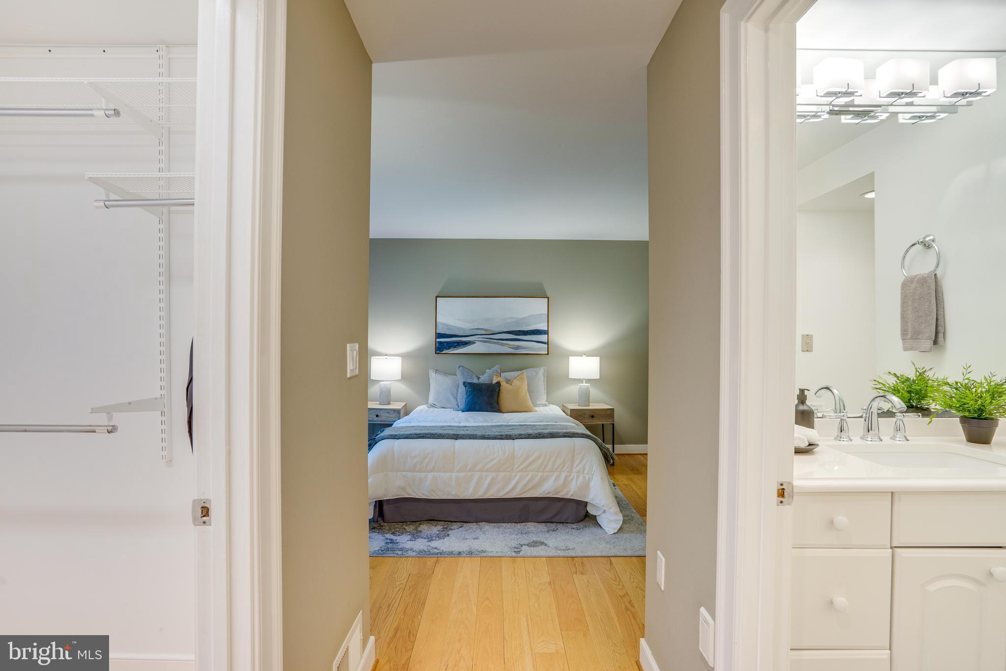 RESTON - Residential