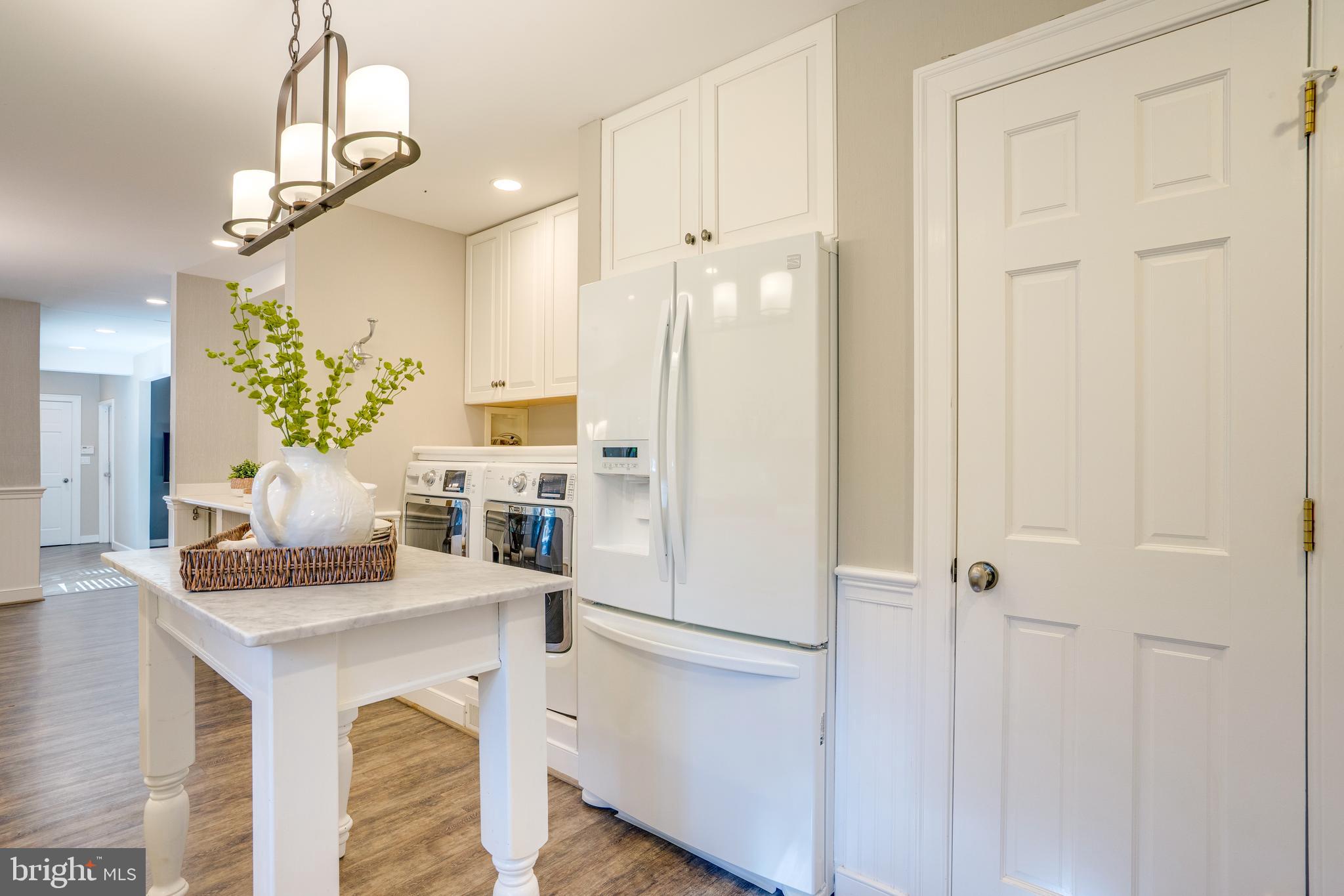 RESTON - Residential