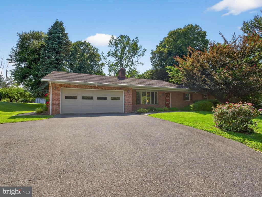 Photo of 938 Stehman Road, MILLERSVILLE, PA 17551 (MLS # PALA2071228)