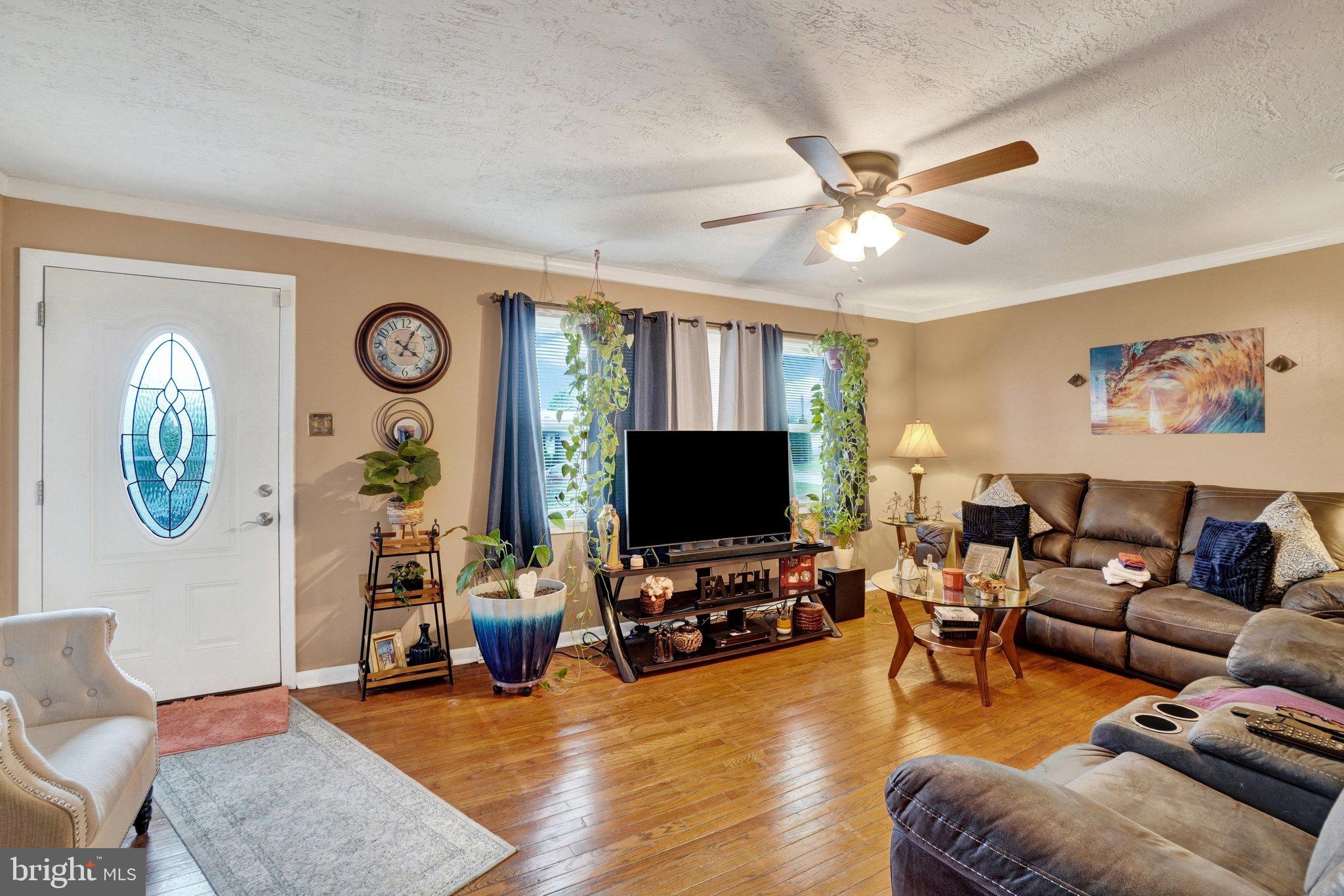1020 KELLY DRIVE