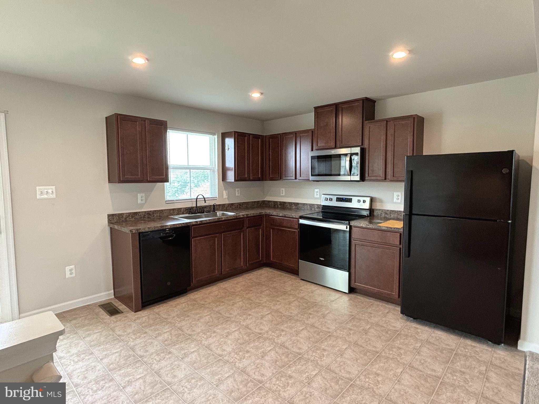 STONECREST - Residential Lease