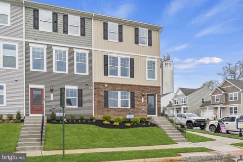 Townhouse For Sale - 20 Democracy Mews #[478]<br/> RANSON, WV 25438