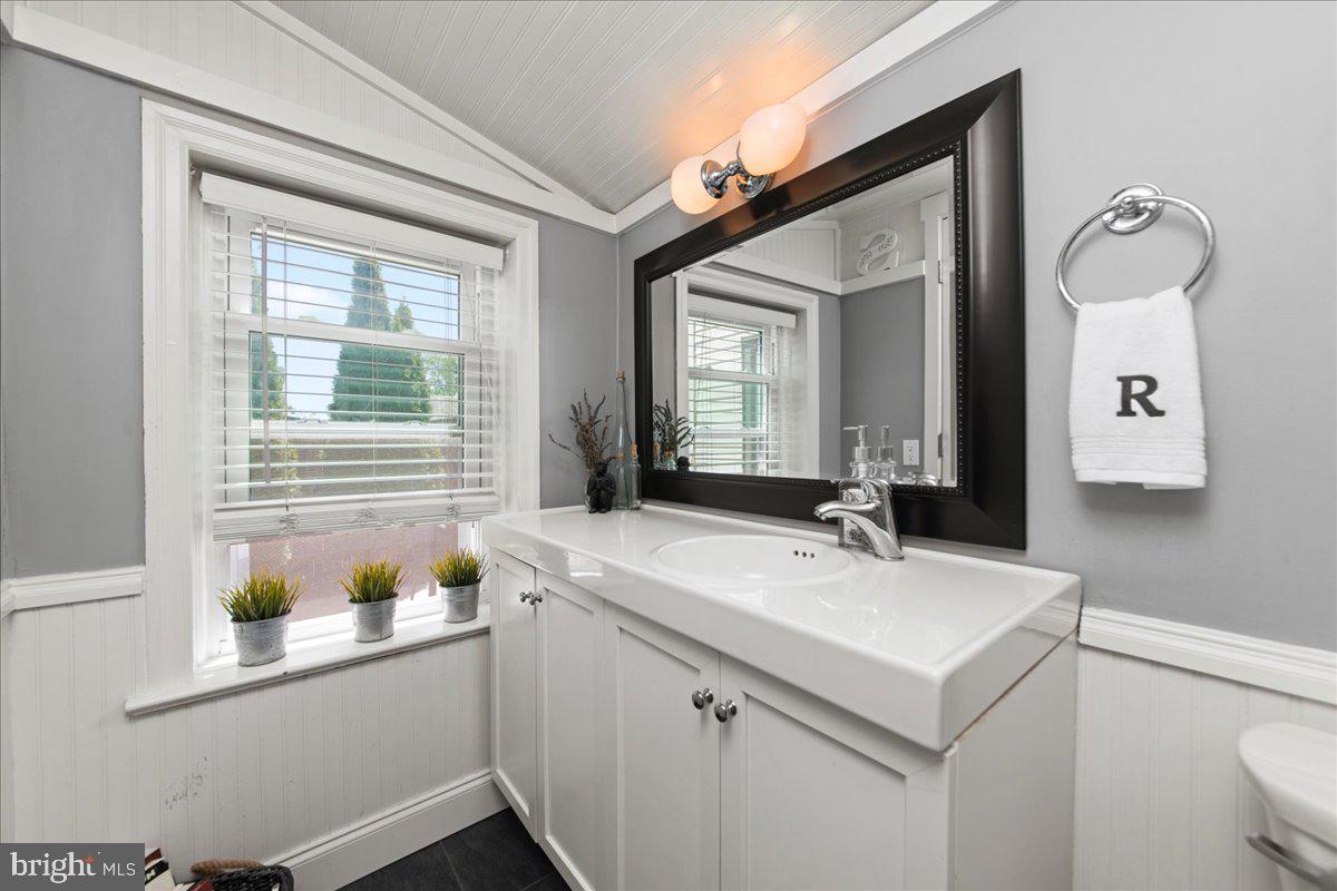 DOYLESTOWN BORO - Residential