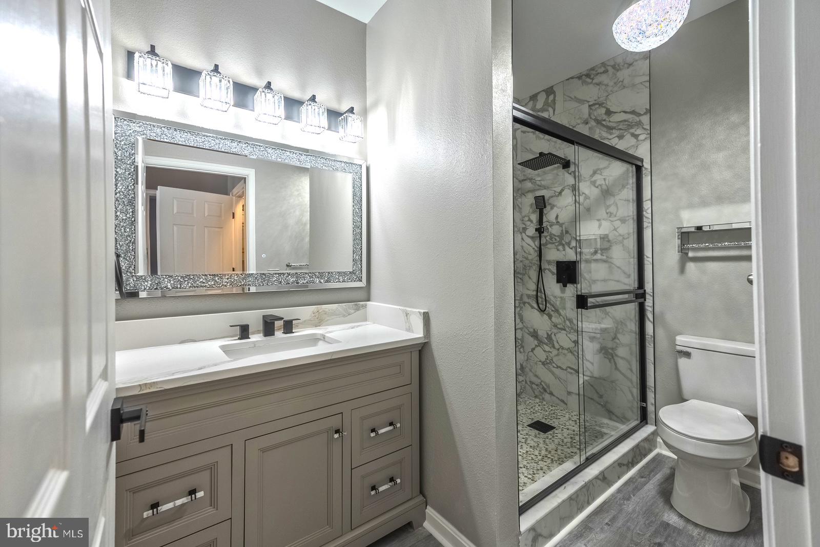 1581 SPRING GATE DRIVE 5403