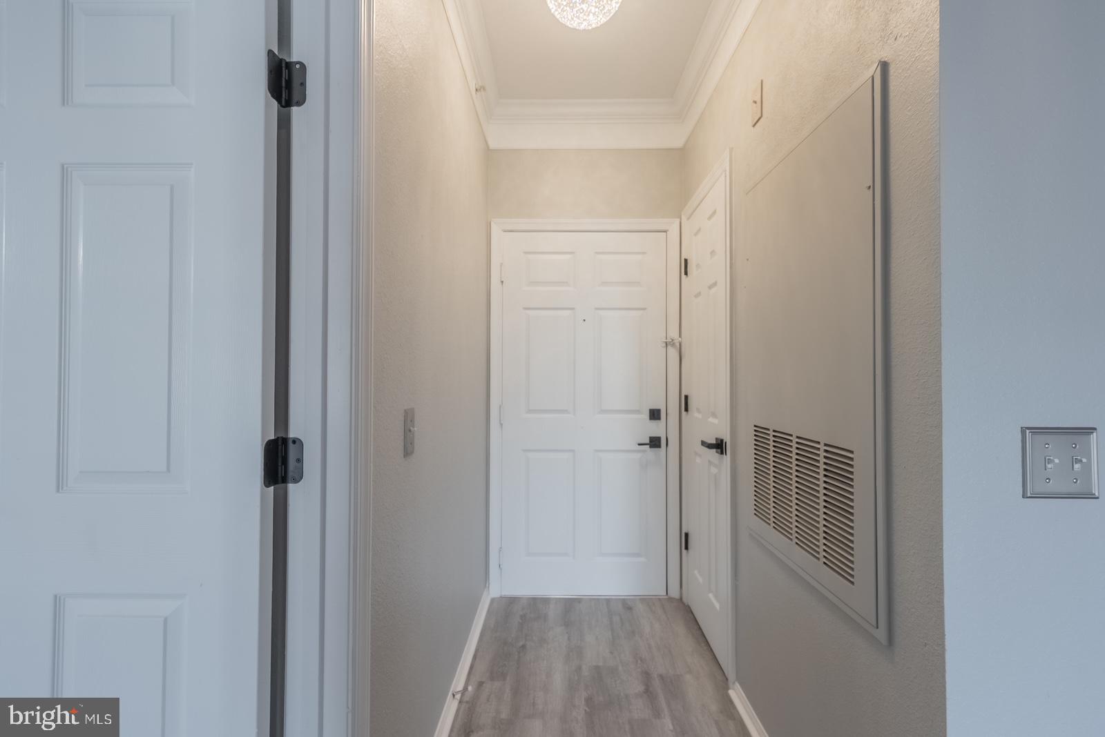 GATES OF MCLEAN - Residential