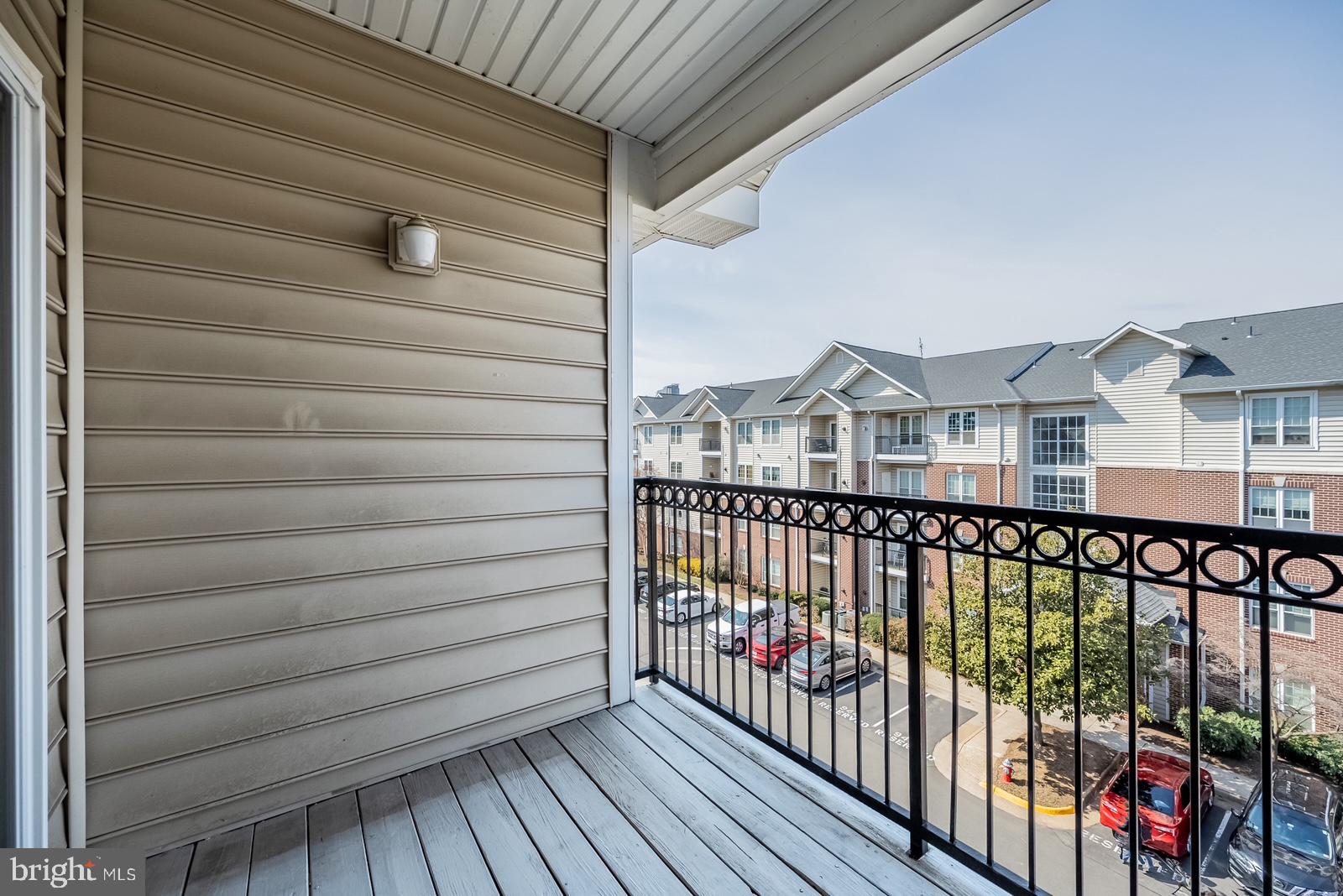 GATES OF MCLEAN - Residential