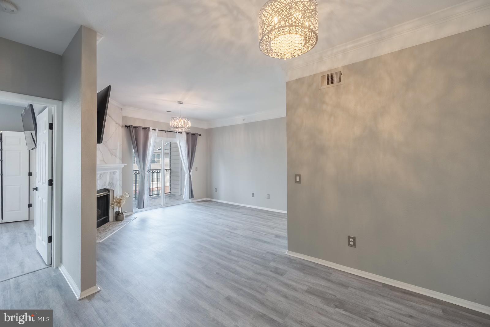 GATES OF MCLEAN - Residential