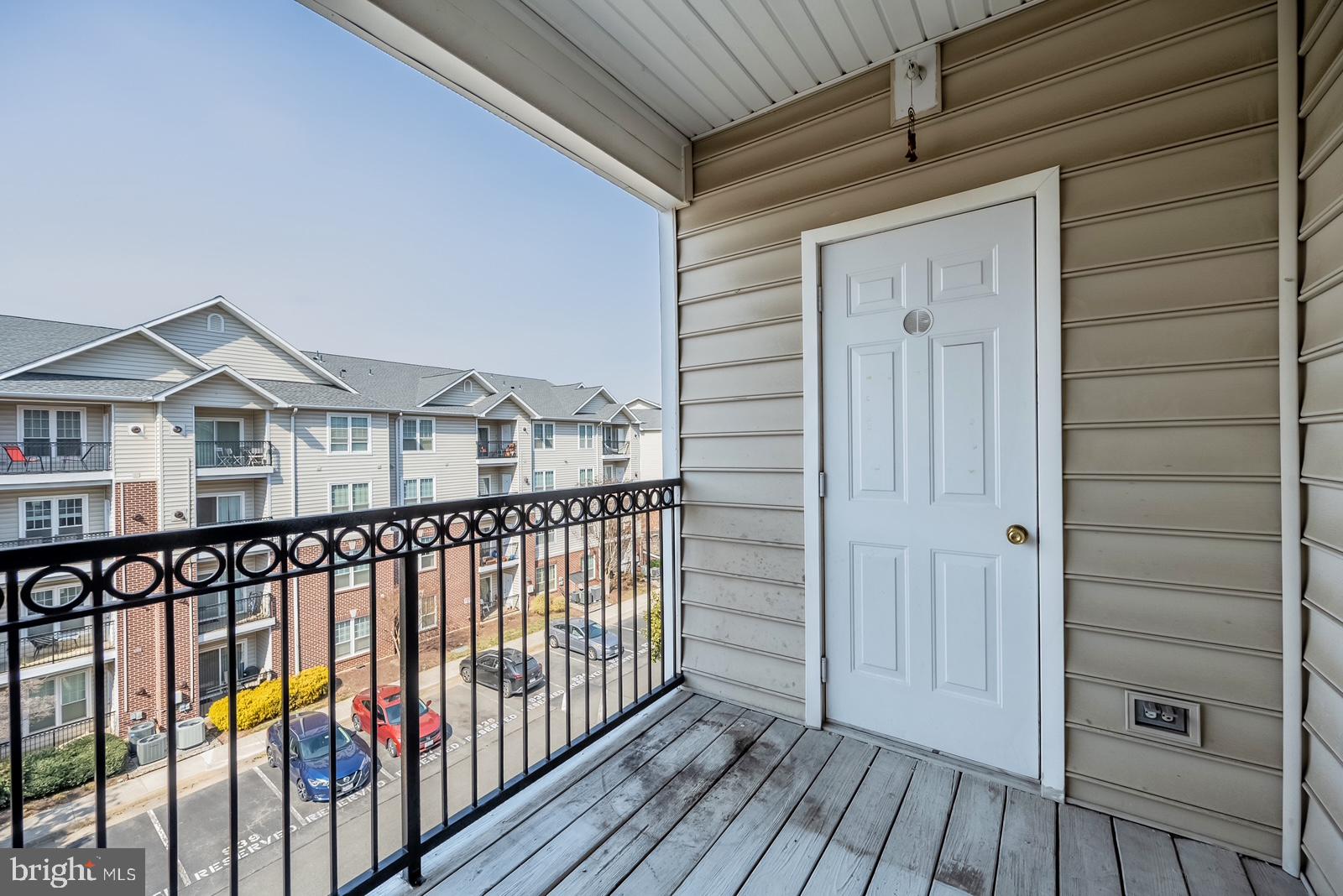 GATES OF MCLEAN - Residential