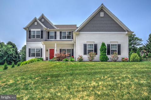 Photo of 117 Peregrine Place, DENVER, PA 17517 (MLS # PALA2054078)