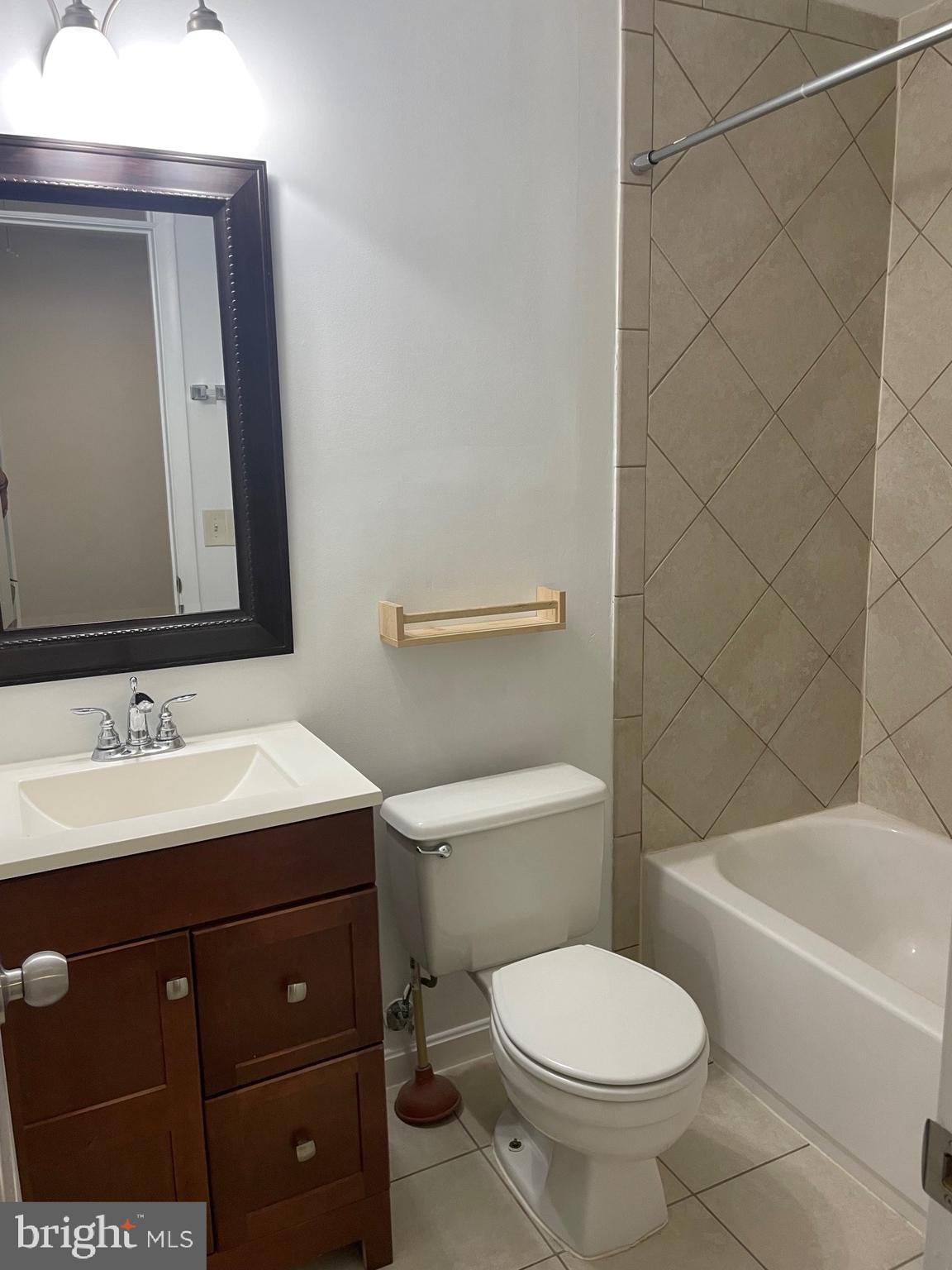 WALNUT RIDGE - Residential Lease