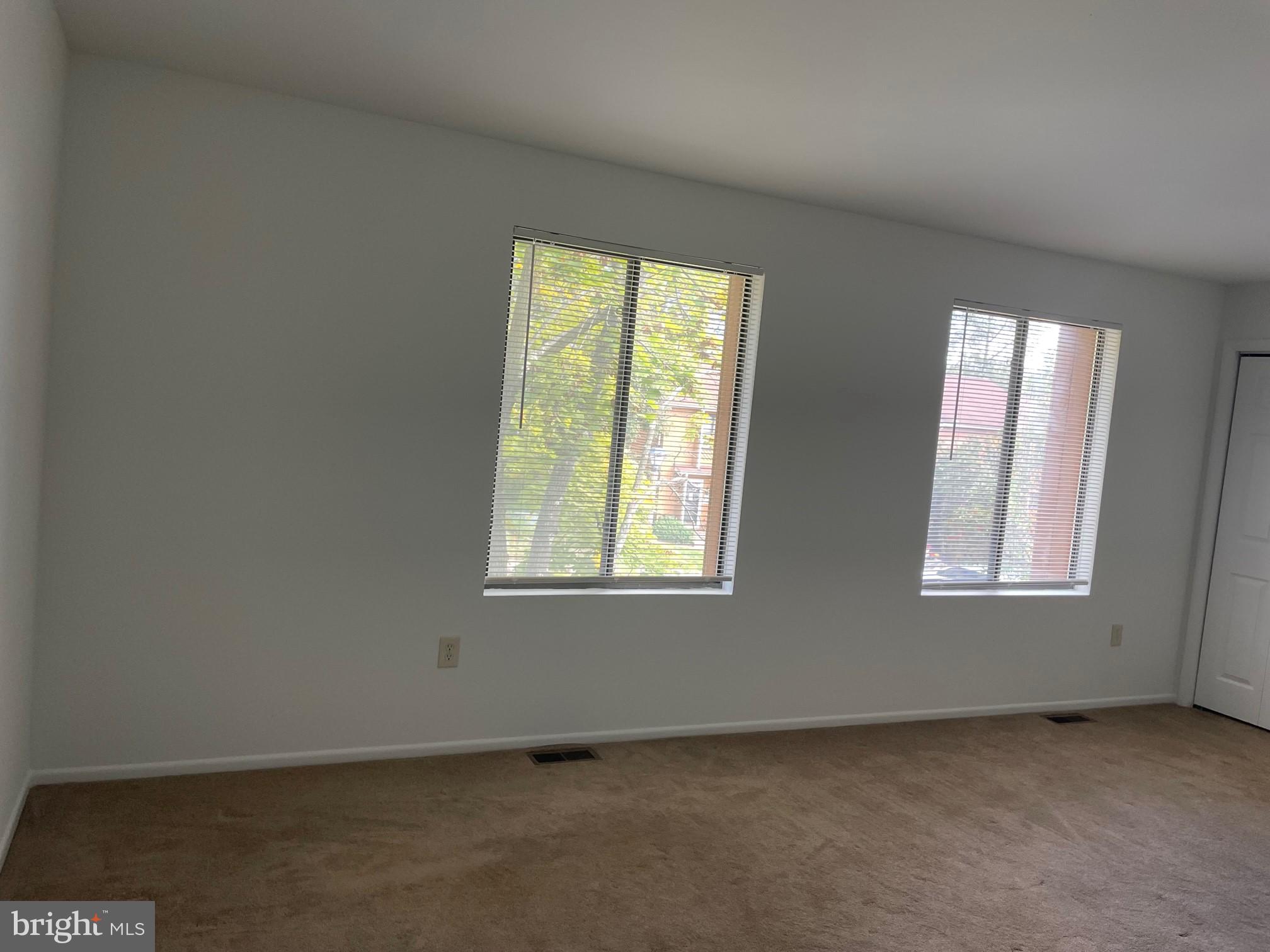 WALNUT RIDGE - Residential Lease