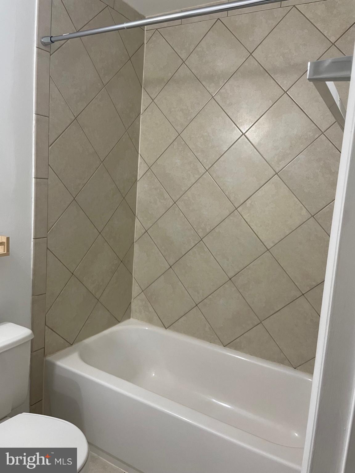 WALNUT RIDGE - Residential Lease