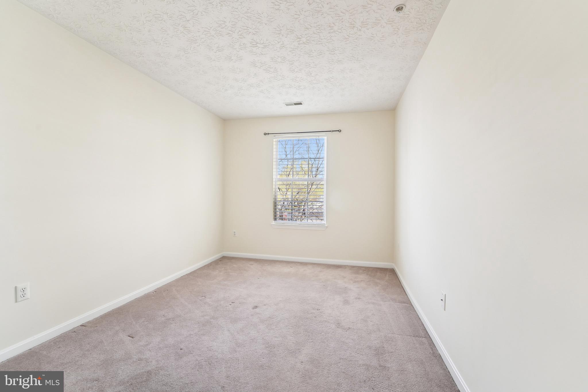 ANNAPOLIS OVERLOOK - Residential