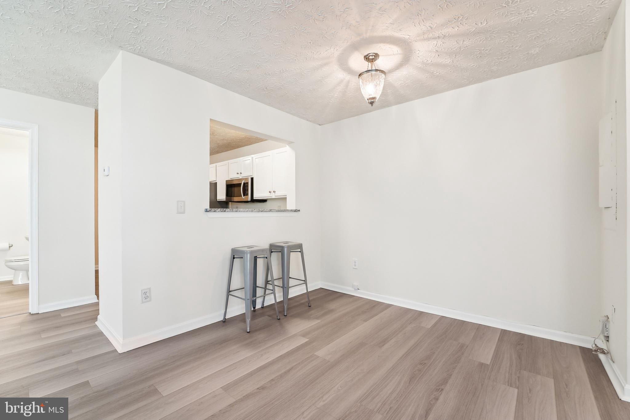 ANNAPOLIS OVERLOOK - Residential