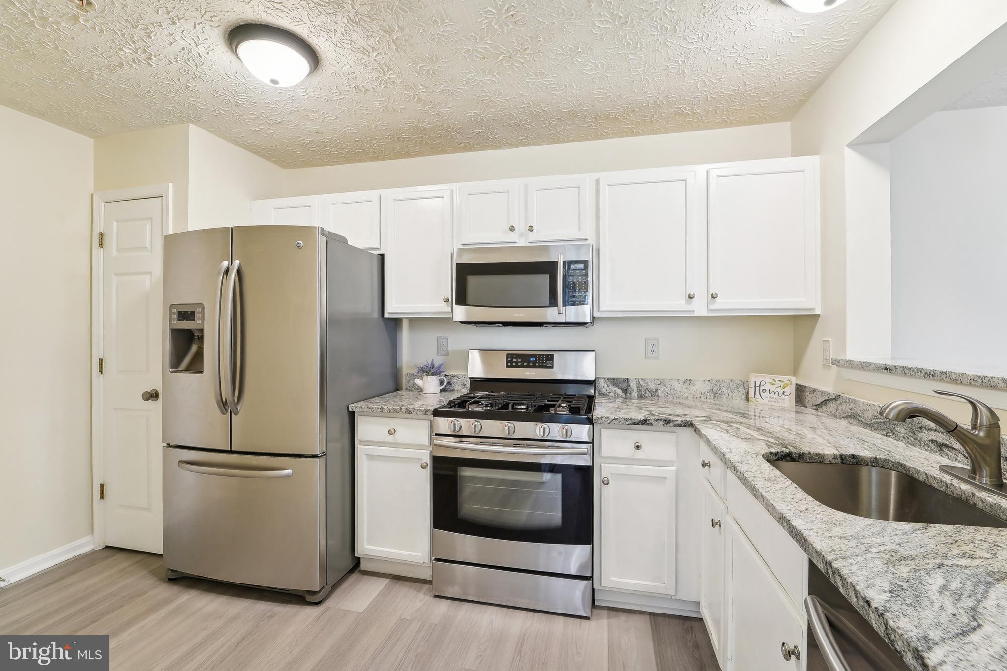 ANNAPOLIS OVERLOOK - Residential