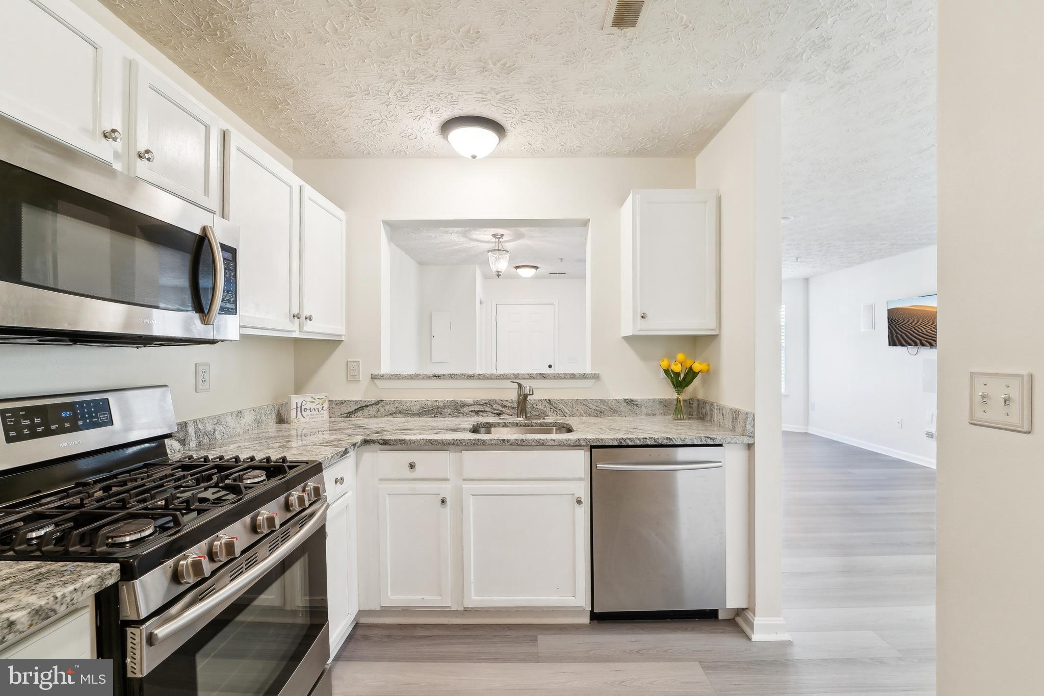 ANNAPOLIS OVERLOOK - Residential