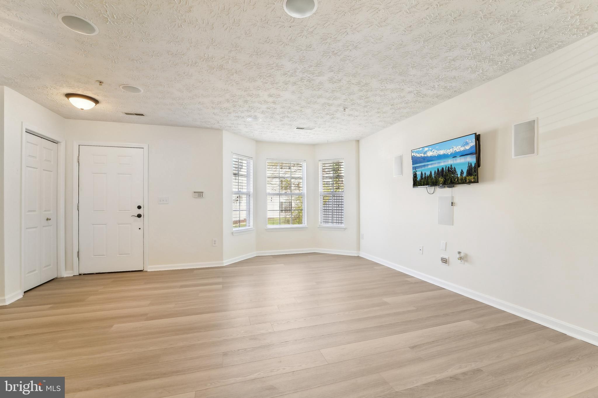 ANNAPOLIS OVERLOOK - Residential