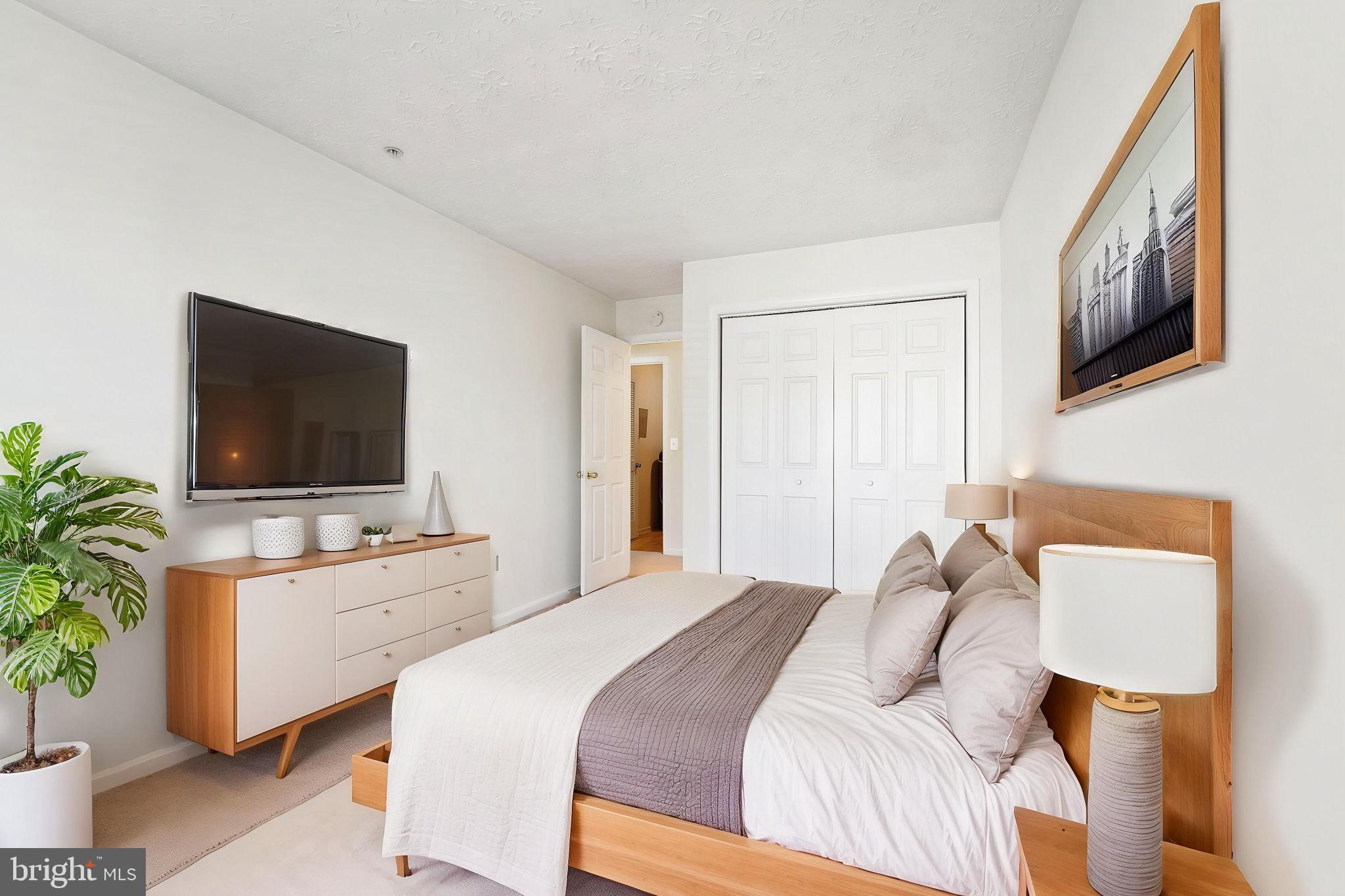 ANNAPOLIS OVERLOOK - Residential