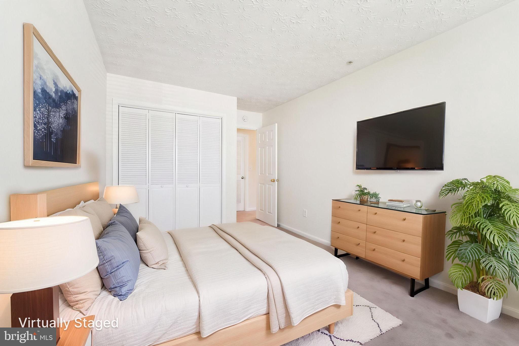 ANNAPOLIS OVERLOOK - Residential