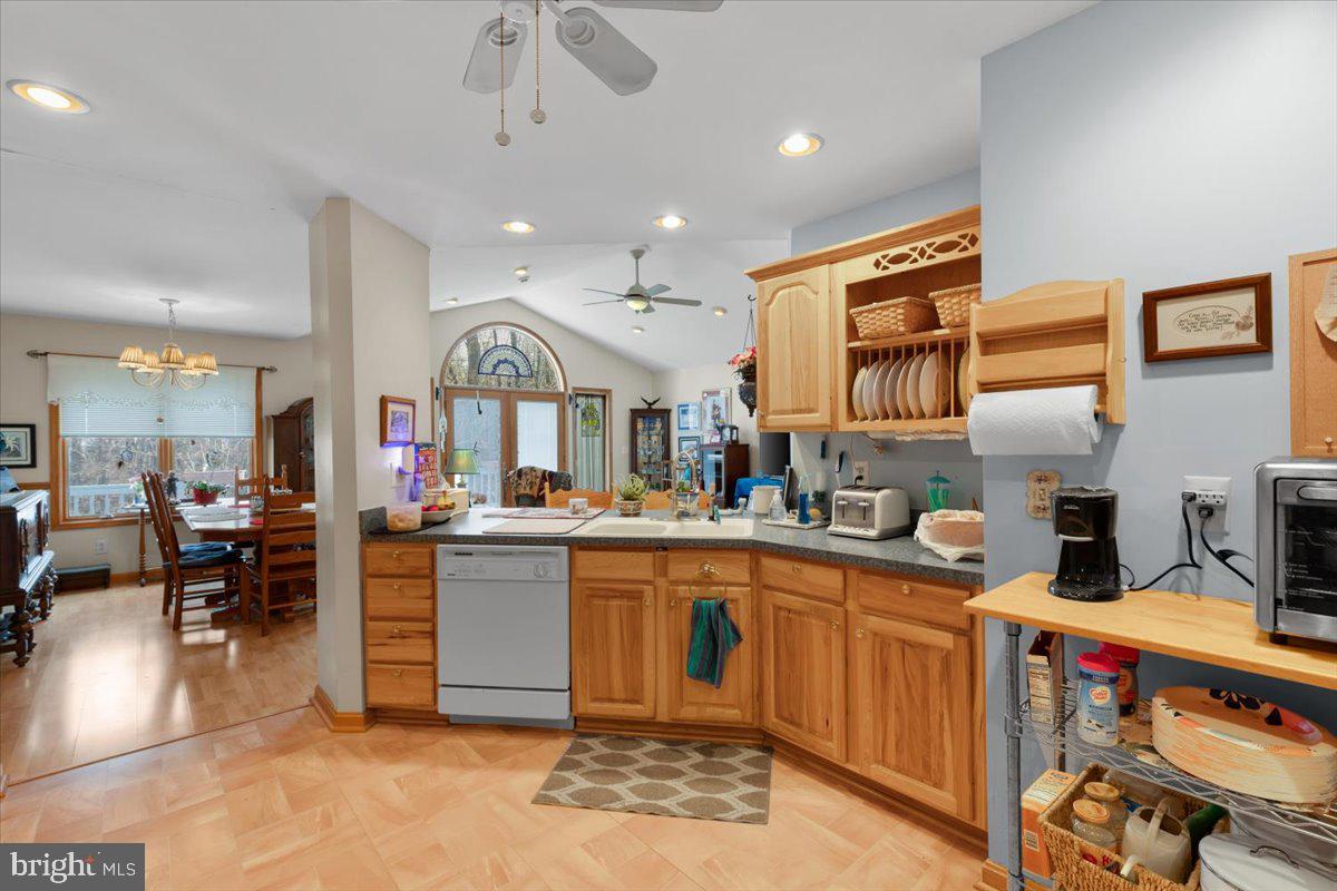 BRUCE KNOLLS - Residential