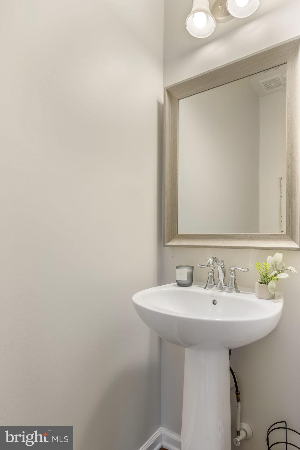 THE VILLAGE AT COURTHOUSE COMMONS - Residential