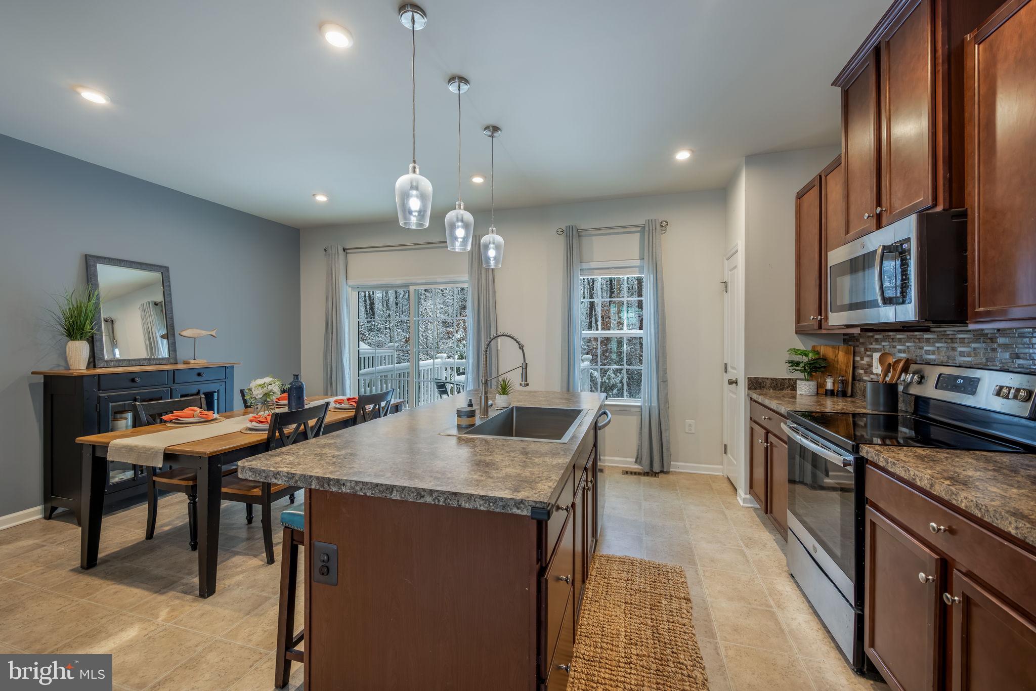 THE VILLAGE AT COURTHOUSE COMMONS - Residential