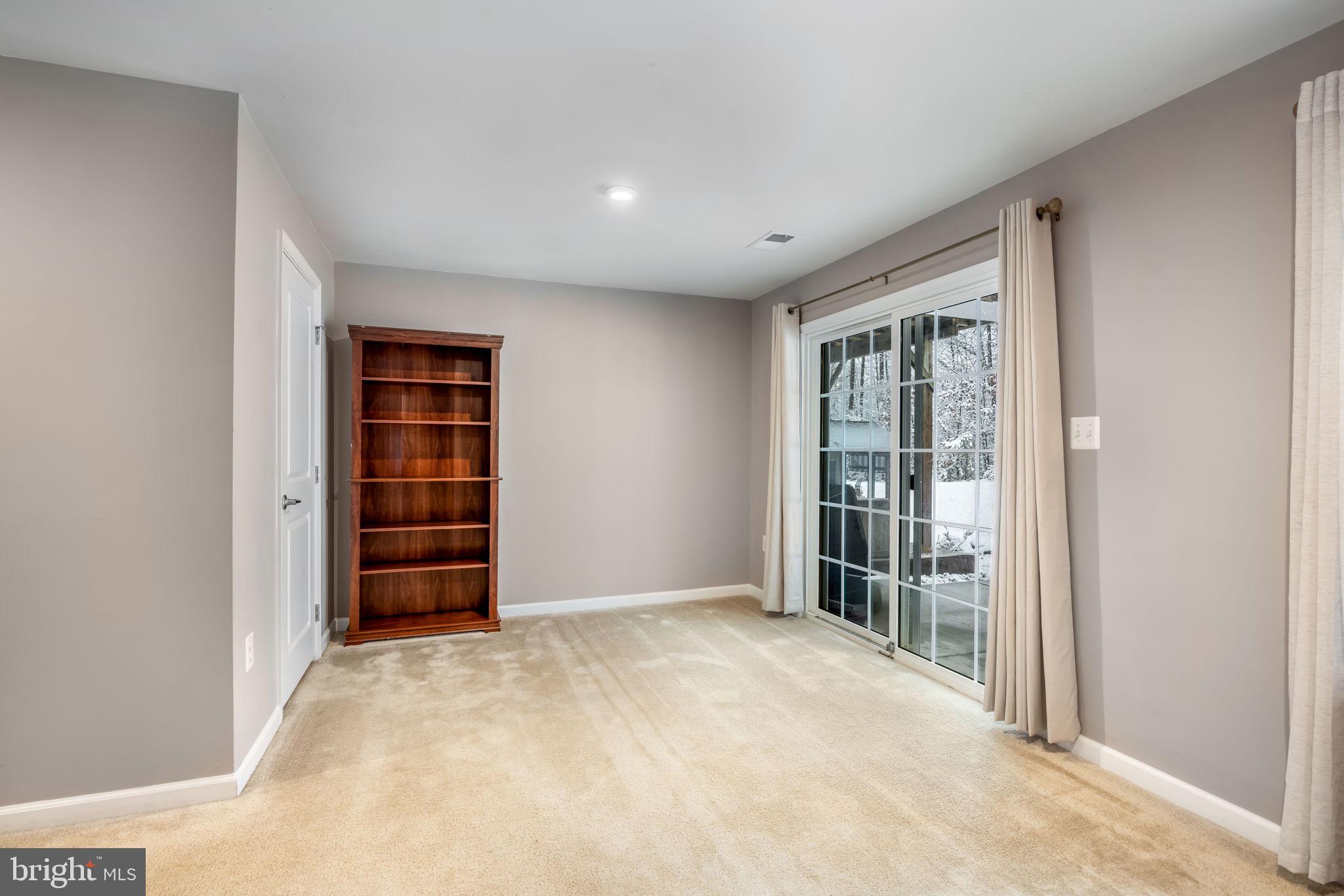 THE VILLAGE AT COURTHOUSE COMMONS - Residential