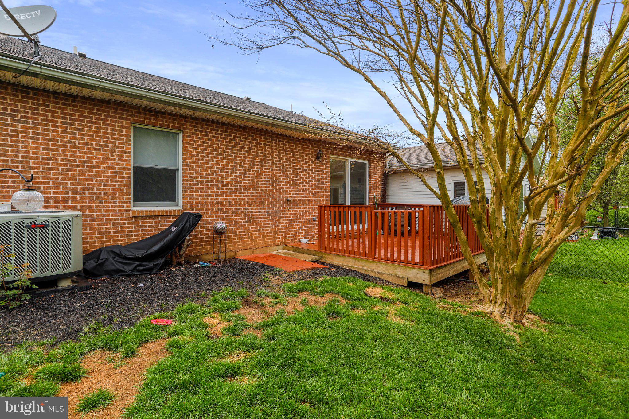 TOWNE OAK VILLAGE - Residential