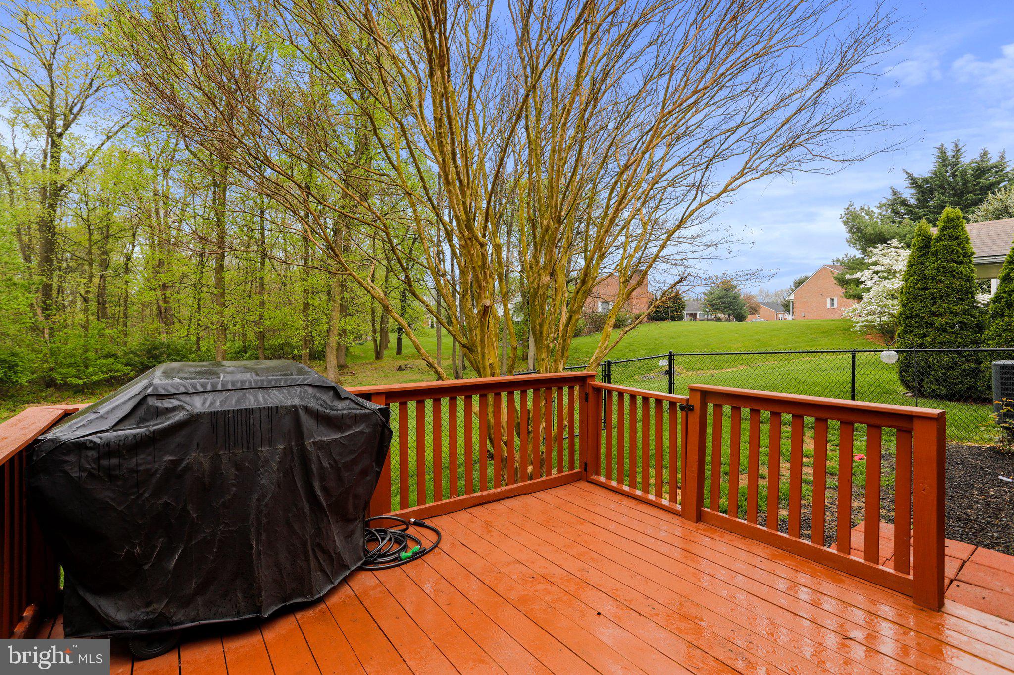 TOWNE OAK VILLAGE - Residential