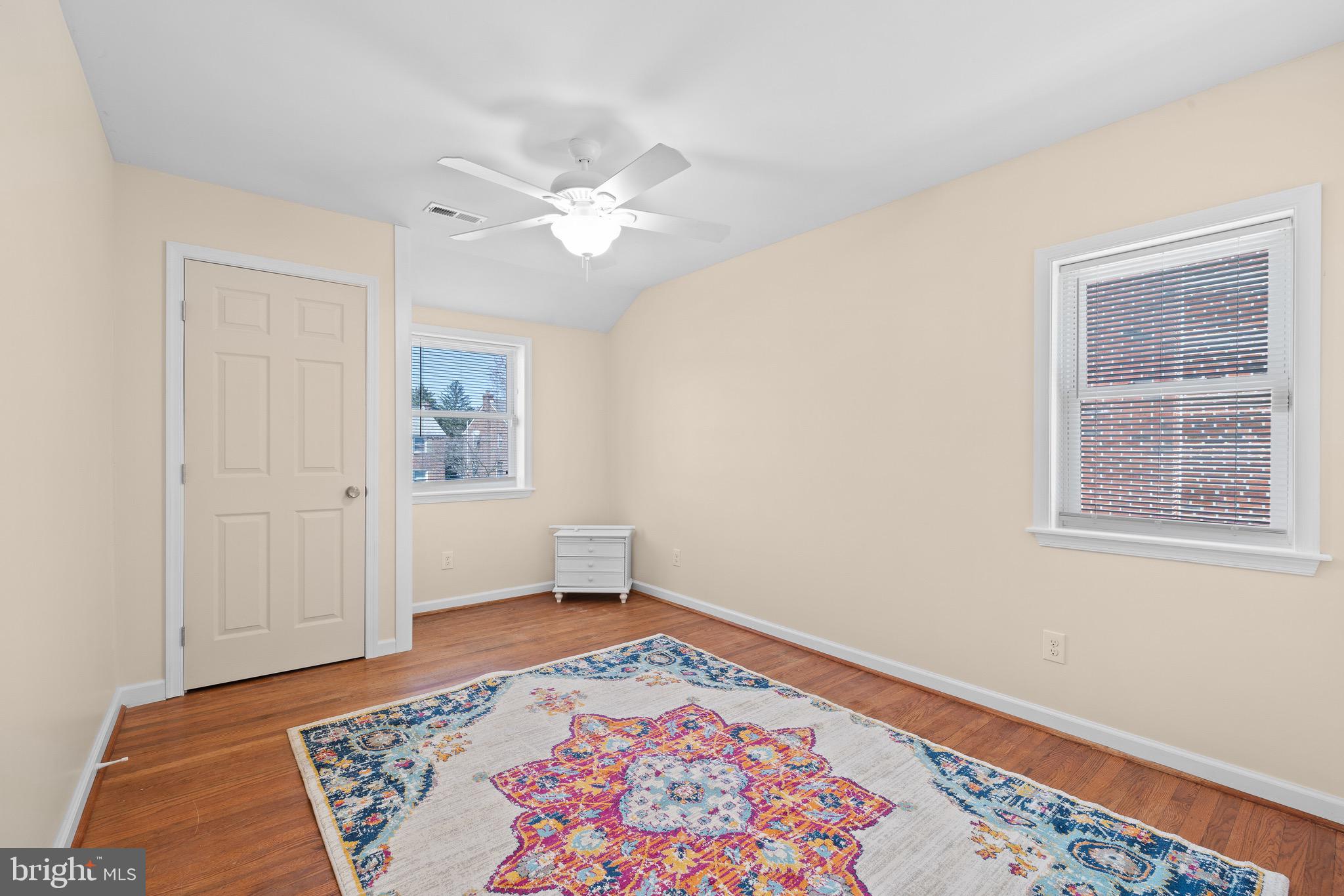 LYNNWOOD - Residential