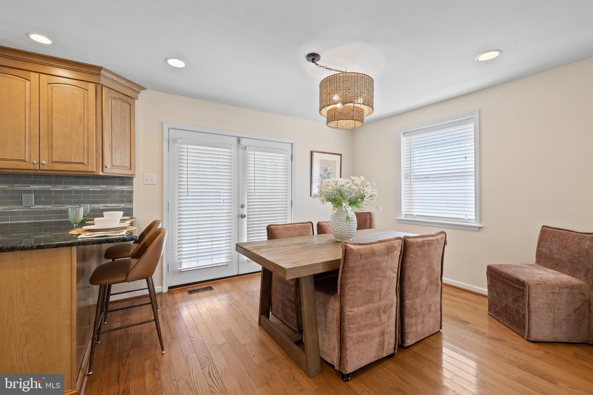 LYNNWOOD - Residential