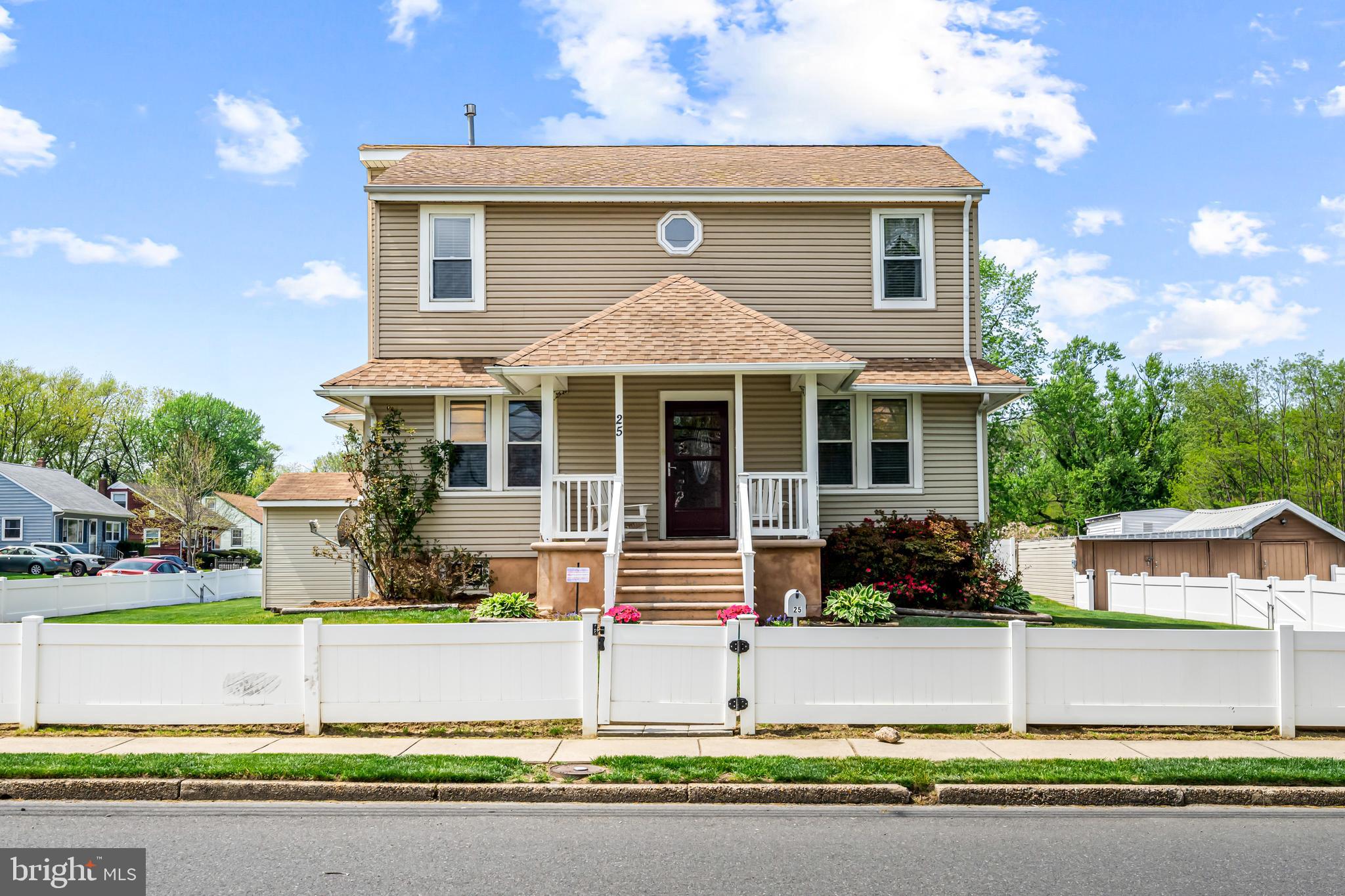 25 NORTHMONT AVENUE