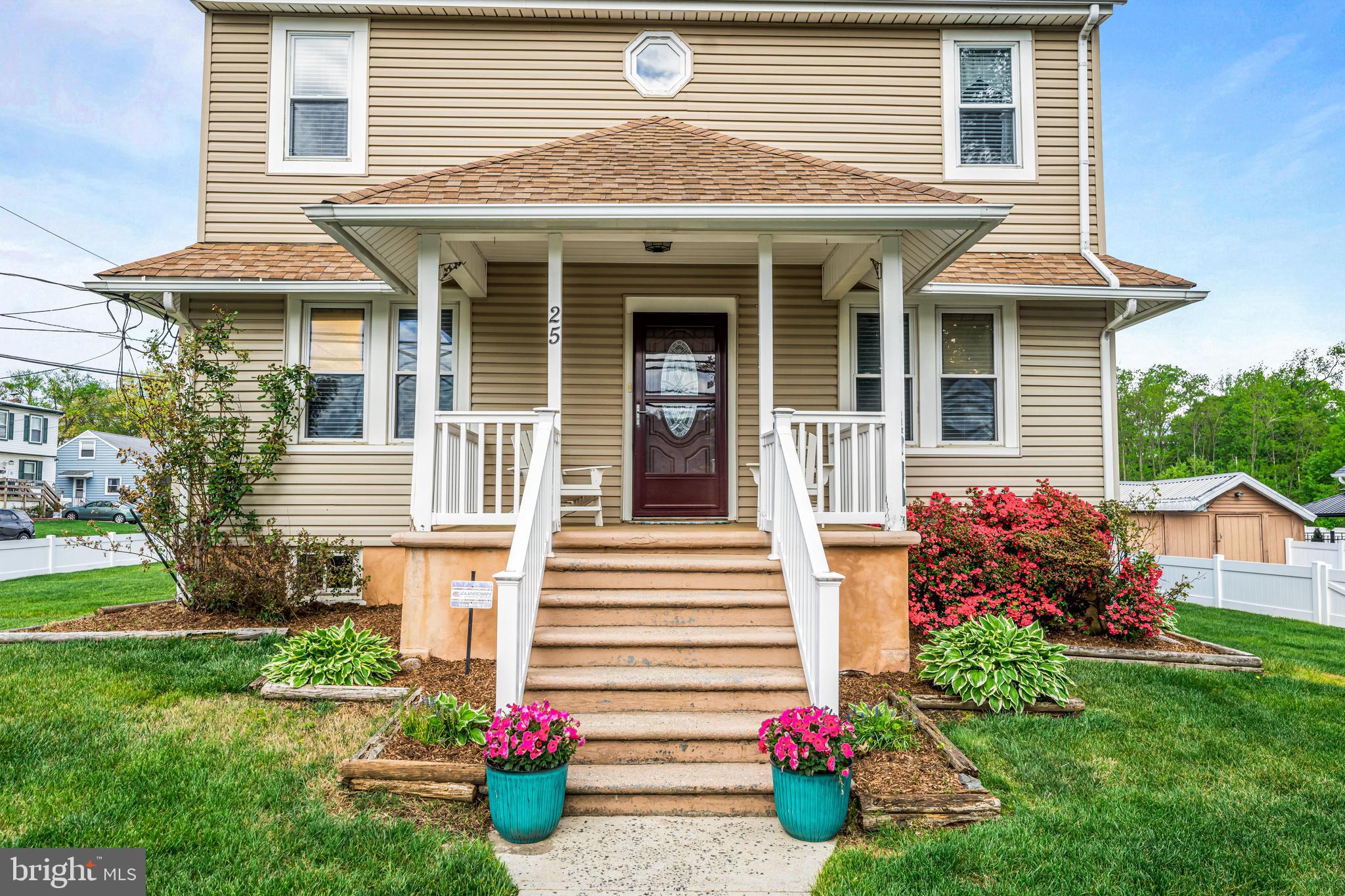 25 NORTHMONT AVENUE