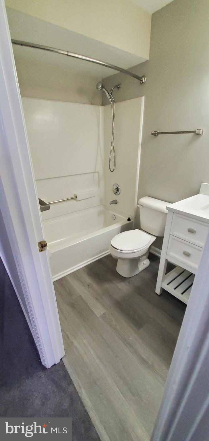 VILLAGE OF MONTGOMERY RUN - Residential