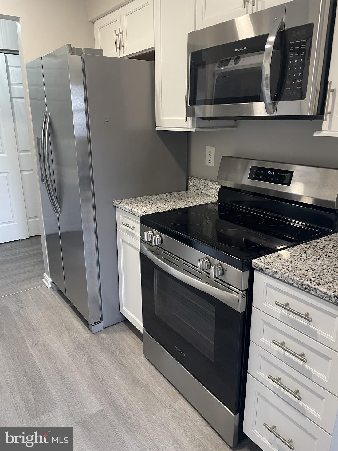 VILLAGE OF MONTGOMERY RUN - Residential