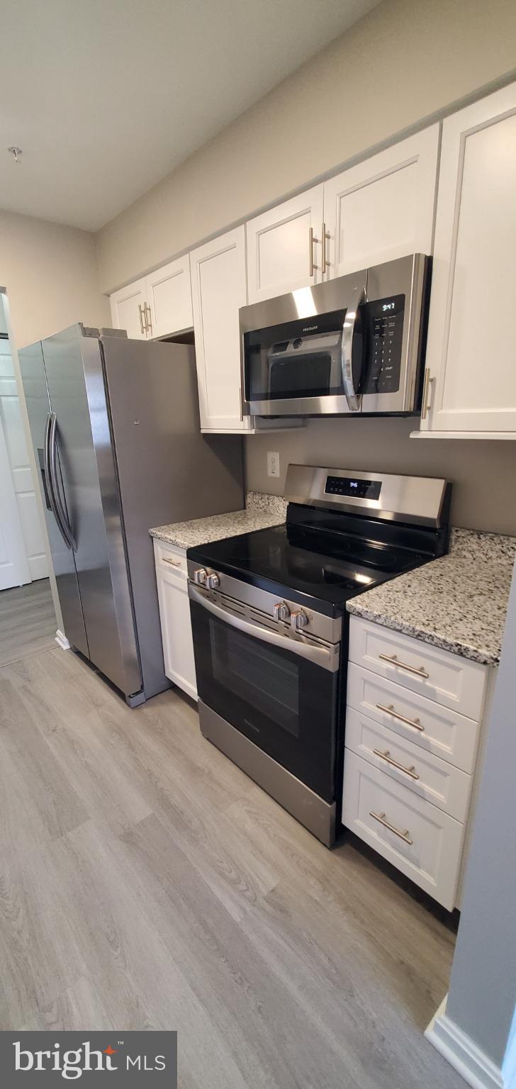 VILLAGE OF MONTGOMERY RUN - Residential