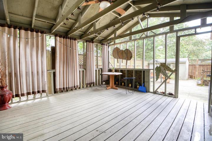 ROUND BAY CITY - Residential