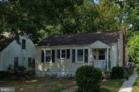 Homes For Sale - 9720 52nd Avenue<br/> COLLEGE PARK, MD 20740