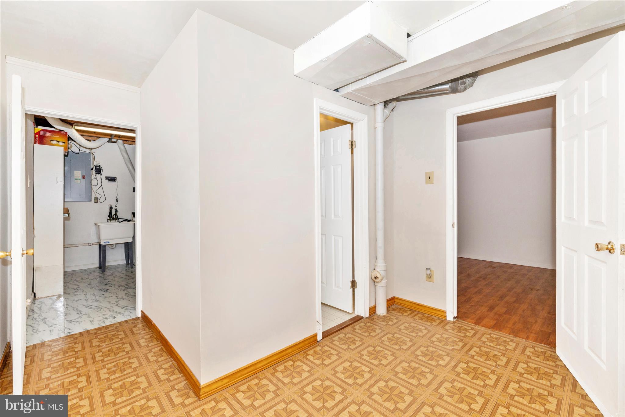 REISTERSTOWN - Residential