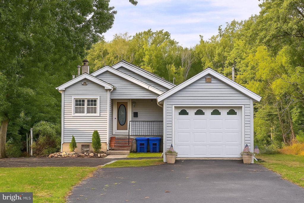 Photo of 509 Neshaminy Road, CROYDON, PA 19021 (MLS # PABU2109294)